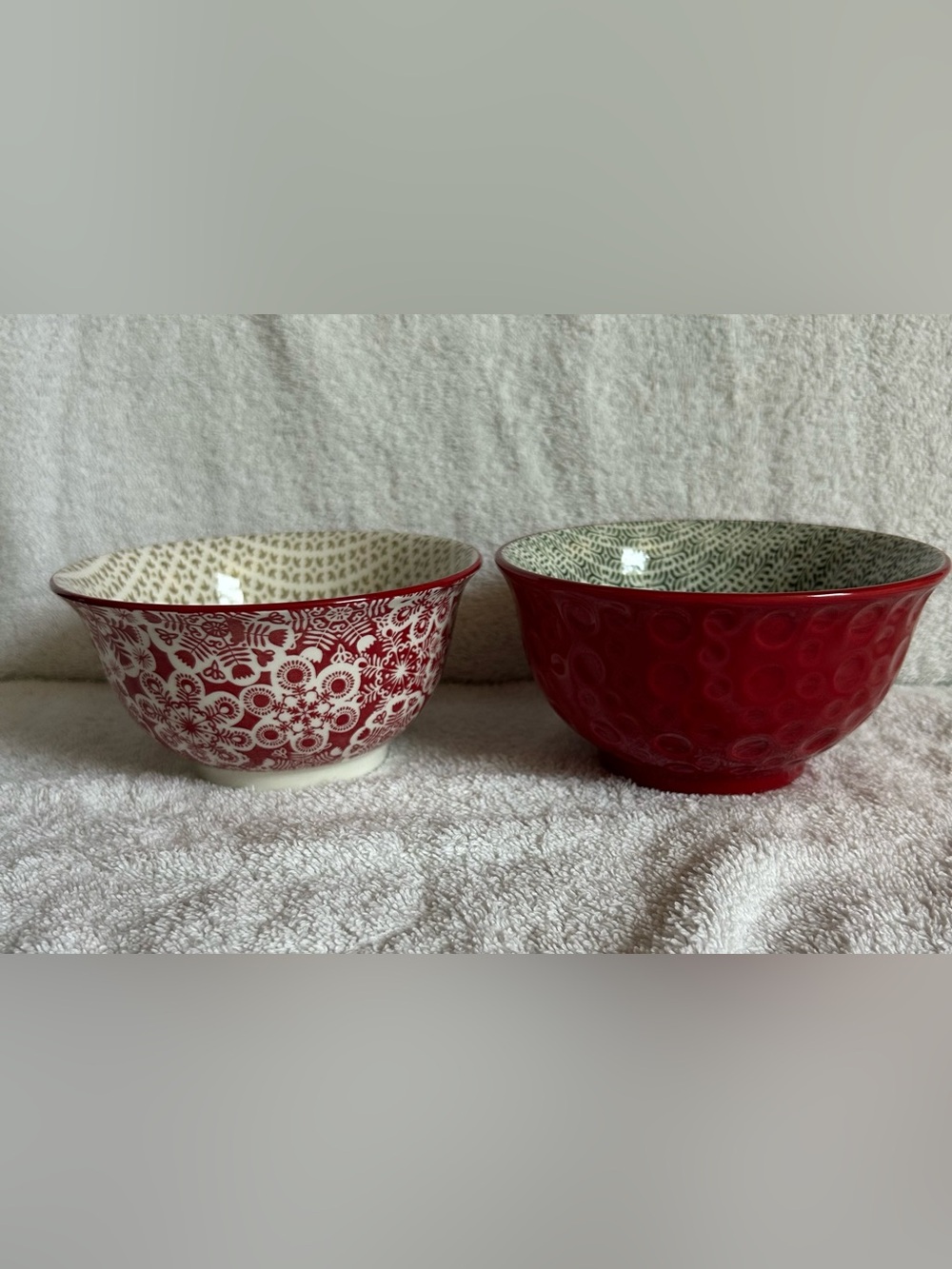 2 Hallmark Holiday Bowls